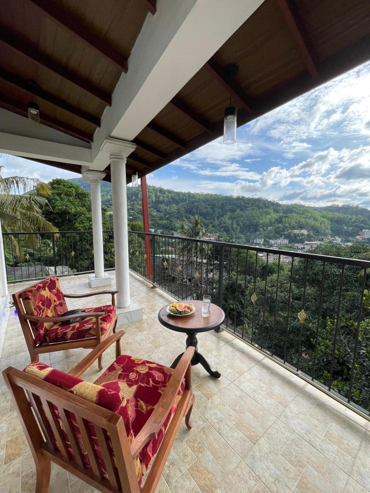 Kandyan View Homestay -Foreign 외부 사진